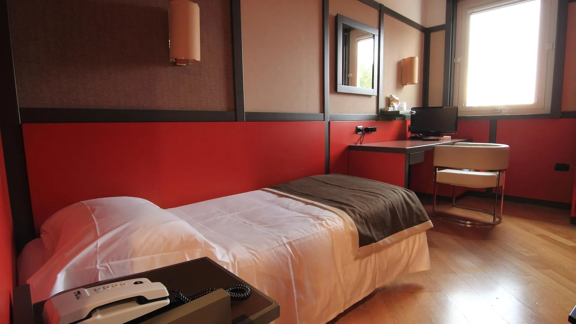 Hotel Metro Milan 3*,