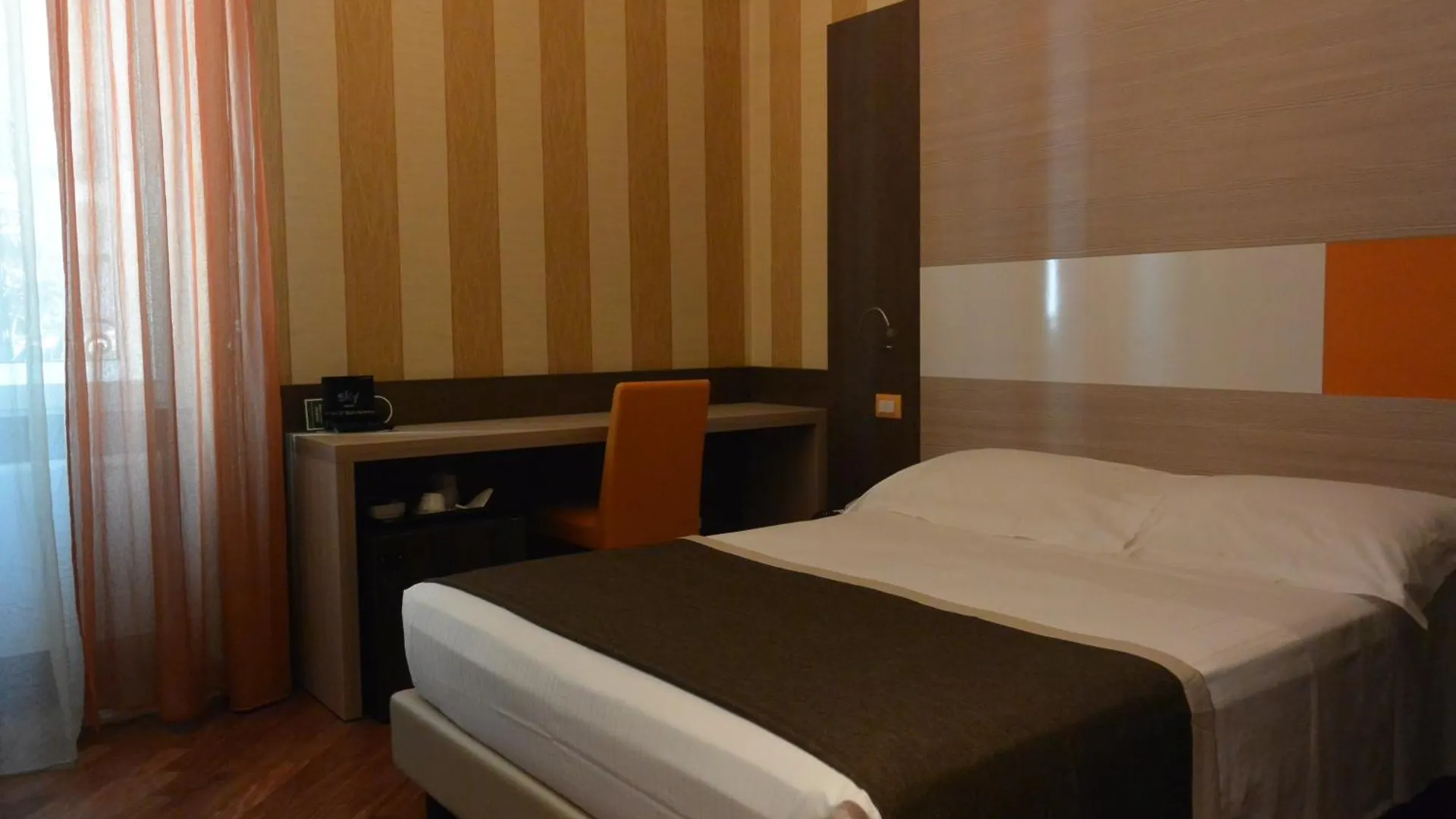 Hotel Metro Milan 3*,  Italy
