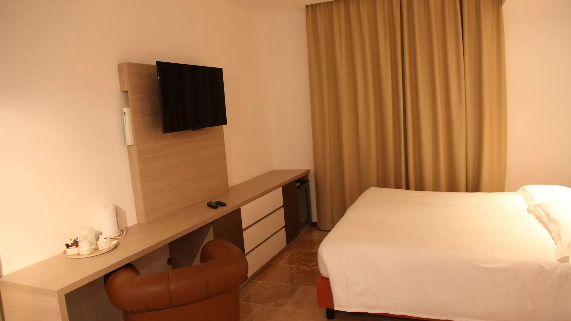 Hotel Metro Milán